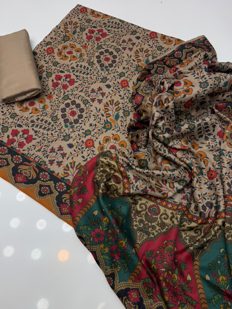 Close-up of Kalamkari all-over floral print with shawl border